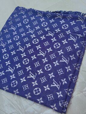 louis vuitton Scarf wrap monogram